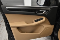 2020 Porsche Macan Base AWD 4dr SUV - photothumb 12