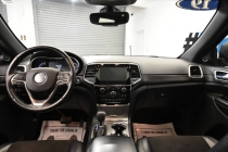 2019 Jeep Grand Cherokee Altitude 4x4 4dr SUV - photothumb 17