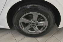 2023 Kia K5 LXS 4dr Sedan - photothumb 9