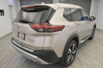 2022 Nissan Rogue Platinum AWD 4dr Crossover - photothumb 4