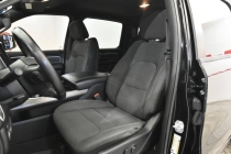 2019 RAM 1500 Big Horn 4x4 4dr Crew Cab 5.6 ft. SB Pickup - photothumb 10