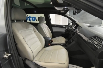 2019 Volkswagen Tiguan SEL Premium R Line 4Motion AWD 4dr SUV - photothumb 14