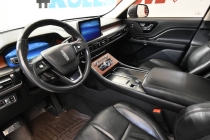 2021 Lincoln Aviator Reserve AWD 4dr SUV - photothumb 11