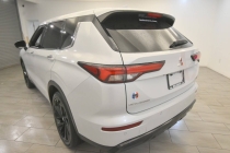 2023 Mitsubishi Outlander Black Edition AWD 4dr SUV - photothumb 2