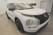 2023 Mitsubishi Outlander Black Edition AWD 4dr SUV - photothumb 6