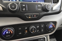 2023 GMC Terrain SLT AWD 4dr SUV - photothumb 19