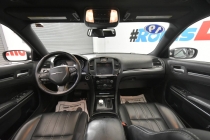 2019 Chrysler 300 S 4dr Sedan - photothumb 16