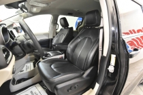 2024 Chrysler Pacifica Touring L 4dr Mini Van - photothumb 10