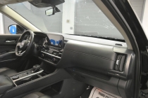 2024 Nissan Pathfinder SL AWD 4dr SUV - photothumb 16