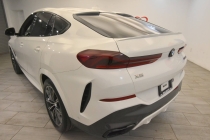 2021 BMW X6 M50i AWD 4dr Sports Activity Coupe - photothumb 2