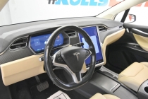 2017 Tesla Model X - photothumb 12