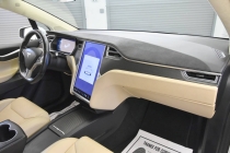 2017 Tesla Model X - photothumb 21