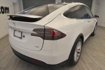 2017 Tesla Model X - photothumb 4