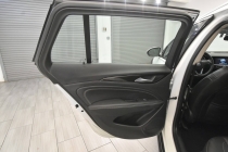 2018 Buick Regal TourX Essence AWD 4dr Wagon - photothumb 16