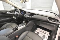 2018 Buick Regal TourX Essence AWD 4dr Wagon - photothumb 17