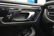 2022 Porsche Macan Base AWD 4dr SUV - photothumb 34