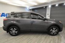 2017 Toyota RAV4 LE AWD 4dr SUV - photothumb 5