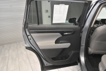 2024 Toyota Highlander XLE AWD 4dr SUV - photothumb 17