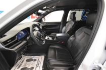 2023 Jeep Grand Cherokee Overland 4xe 4x4 4dr SUV - photothumb 15