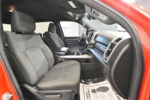 2022 RAM 1500 Big Horn 4x4 4dr Crew Cab 5.6 ft. SB Pickup - photothumb 17