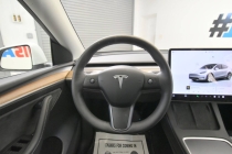 2023 Tesla Model Y Long Range AWD 4dr Crossover - photothumb 18