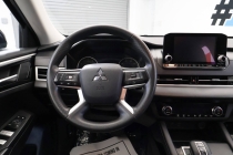 2024 Mitsubishi Outlander ES AWD 4dr SUV - photothumb 19