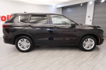 2024 Mitsubishi Outlander ES AWD 4dr SUV - photothumb 5