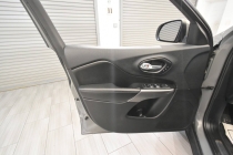 2019 Jeep Cherokee Limited 4x4 4dr SUV - photothumb 13