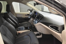2024 Chrysler Pacifica Plug-In Hybrid Select 4dr Mini Van - photothumb 19