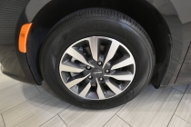 2024 Chrysler Pacifica Plug-In Hybrid Select 4dr Mini Van - photothumb 9