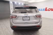 2019 Jeep Compass Altitude 4x4 4dr SUV - photothumb 3