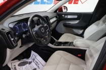 2019 Volvo XC40 T4 Momentum 4dr SUV - photothumb 10