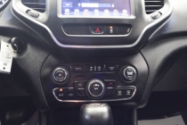 2022 Jeep Cherokee X 4x4 4dr SUV - photothumb 23
