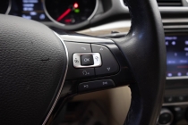 2016 Volkswagen Passat 1.8T SEL 4dr Sedan PZEV - photothumb 23
