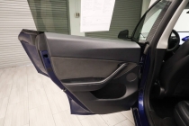 2022 Tesla Model Y Long Range AWD 4dr Crossover - photothumb 14