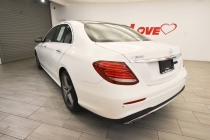 2017 Mercedes-Benz E-Class E 300 4MATIC AWD 4dr Sedan - photothumb 2