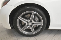 2017 Mercedes-Benz E-Class E 300 4MATIC AWD 4dr Sedan - photothumb 9