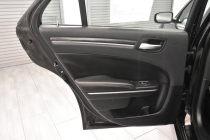 2018 Chrysler 300 Touring AWD 4dr Sedan - photothumb 14