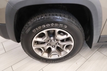 2020 Jeep Cherokee Trailhawk 4x4 4dr SUV - photothumb 9