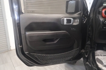 2020 Jeep Gladiator Rubicon 4x4 4dr Crew Cab 5.0 ft. SB - photothumb 13