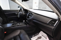 2020 Volvo XC90 T6 Momentum 6 Passenger AWD 4dr SUV - photothumb 16