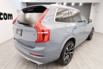 2020 Volvo XC90 T6 Momentum 6 Passenger AWD 4dr SUV - photothumb 4