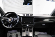 2022 Porsche Macan Base AWD 4dr SUV - photothumb 18