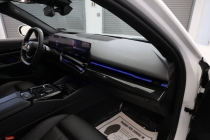 2025 BMW 5 Series 530i xDrive AWD 4dr Sedan - photothumb 15