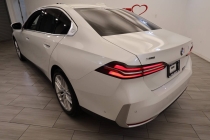 2025 BMW 5 Series 530i xDrive AWD 4dr Sedan - photothumb 2