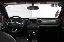 2020 Jeep Gladiator Sport Altitude 4x4 4dr Crew Cab 5.0 ft. SB - photothumb 18