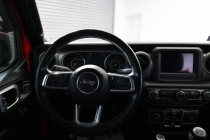 2020 Jeep Gladiator Sport Altitude 4x4 4dr Crew Cab 5.0 ft. SB - photothumb 19