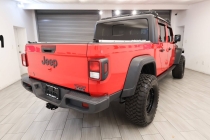 2020 Jeep Gladiator Sport Altitude 4x4 4dr Crew Cab 5.0 ft. SB - photothumb 4