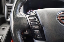 2023 Nissan Frontier PRO 4X 4x4 4dr Crew Cab 5 ft. SB - photothumb 28