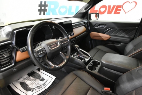 2023 GMC Canyon AT4 4x4 4dr Crew Cab 5 ft. SB